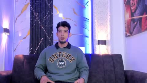 prince_arthur77 online show from May 15, 2:57 pm