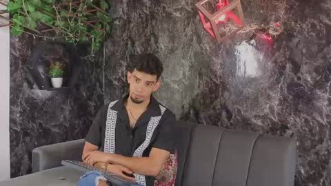 prince_arthur77 online show from April 29, 2:00 pm