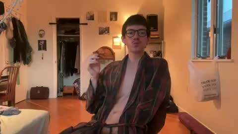 Peaches online show from January 22, 10:05 pm