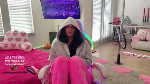 Cece  NEXT LIVESTREAM -- DEC. 4th  7 PM CST online show from November 7, 8:00 pm