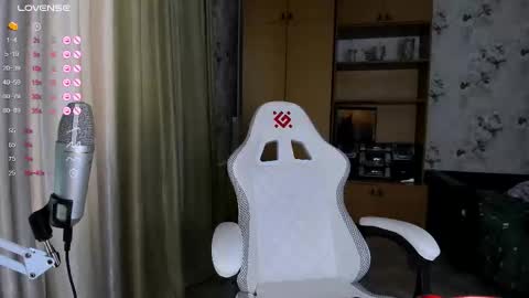 princessaalicc online show from December 3, 12:17 pm