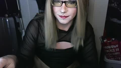 Princess Avery online show from March 26, 7:02 am