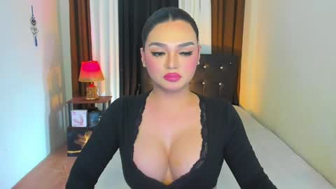 PrincessDONT FORGET TO FOLLOW ME online show from May 18, 6:25 pm