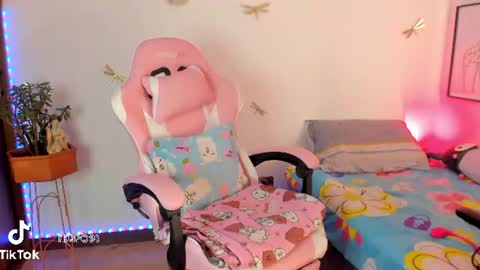 princessluna_14 online show from June 22, 11:12 pm