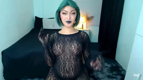 Snapshot of princessofcums69 chatting on March 4, 8:13 am Love online show from March 4, 8:13 am