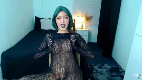Snapshot of princessofcums69 chatting on March 10, 12:17 pm Love online show from March 10, 12:17 pm