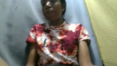 prisca880319 online show from April 19, 11:00 am