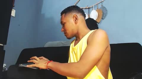 Grande y Gruesa online show from February 5, 4:05 am