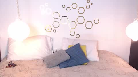 Adris  Juan online show from November 9, 2:04 am