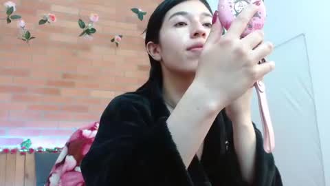 Adris  Juan online show from June 20, 3:02 am