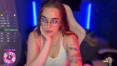 Queen of Pain online show from December 19, 5:14 am