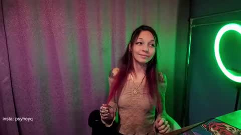 Snapshot of psyheya chatting on December 18, 3:22 pm LUCY -----    online show from December 18, 3:22 pm