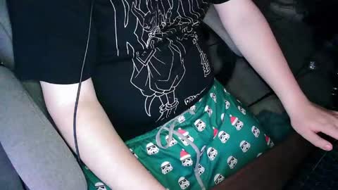 your mysterious man online show from April 27, 1:47 am