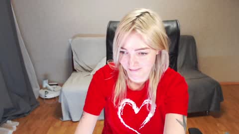 Polly online show from December 19, 2:57 pm