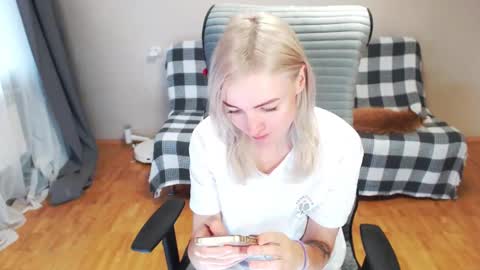 Polly online show from September 11, 4:47 am