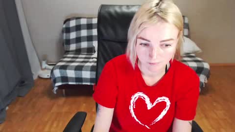 Polly online show from December 21, 3:42 pm