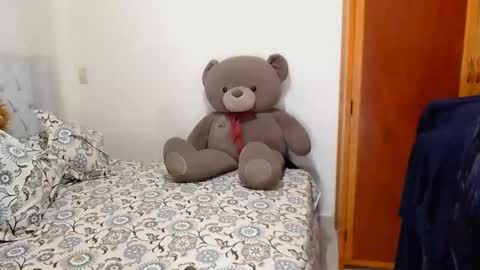   online show from March 13, 10:07 am