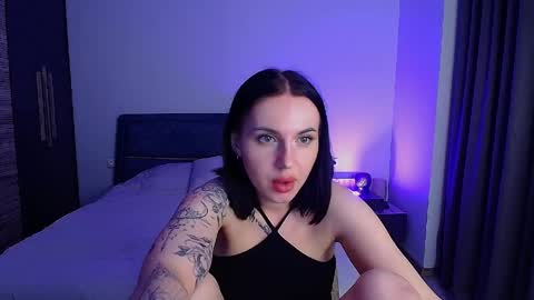 Julia online show from April 30, 6:24 pm