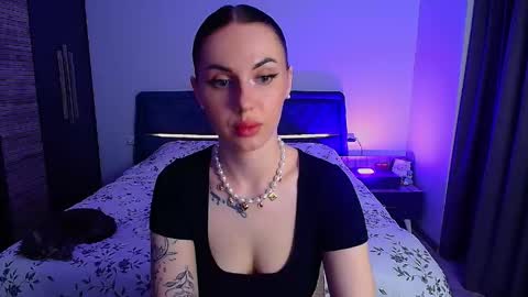 Julia online show from April 23, 3:46 pm