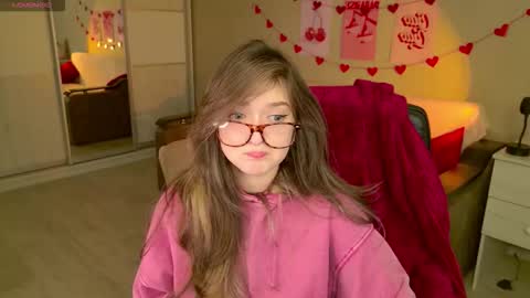 Bella online show from December 2, 5:37 am