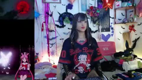 purplekattlyn online show from June 15, 4:26 am