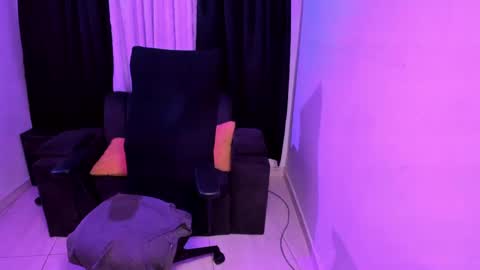MEGANNNN online show from April 24, 3:19 am