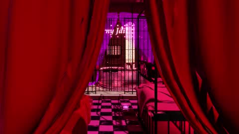 purplevanessa online show from March 11, 3:20 am