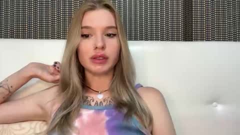 Lina online show from January 8, 11:32 pm