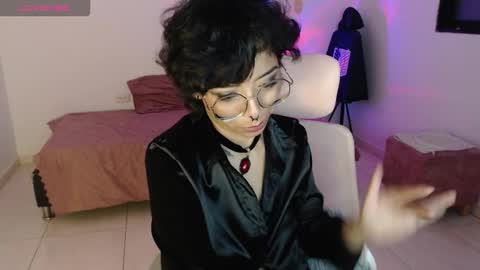 Izumi online show from March 10, 5:45 am