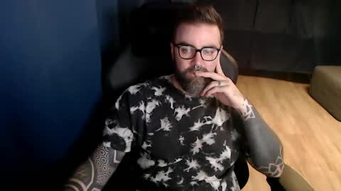 Snapshot of pyroxen chatting on October 21, 7:50 pm Yog Sothoth online show from October 21, 7:50 pm