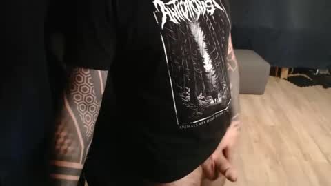 Snapshot of pyroxen chatting on October 2, 8:18 pm Yog Sothoth online show from October 2, 8:18 pm