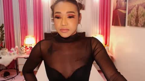 Snapshot of pythoncock4u chatting on December 18, 9:14 am Queen Agatha online show from December 18, 9:14 am