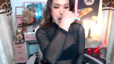 Snapshot of pythoncock4u chatting on October 22, 3:35 pm Queen Agatha online show from October 22, 3:35 pm