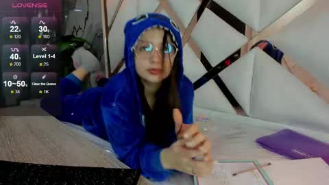 Qetsyah online show from April 25, 1:52 pm