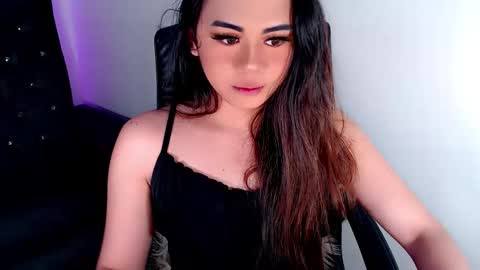 qt_luna18 online show from December 18, 10:51 am