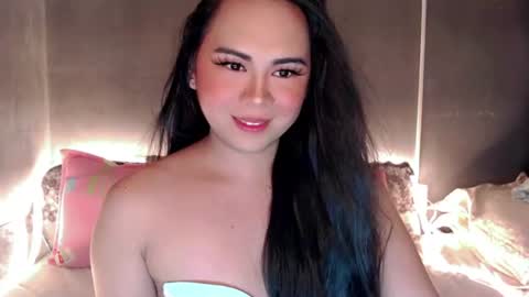 qt_luna18 online show from June 25, 5:29 pm