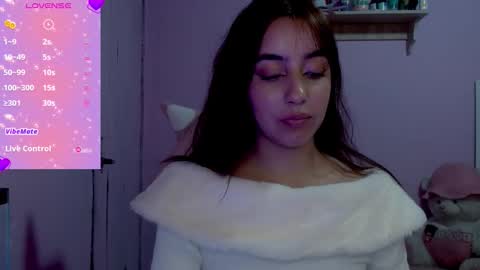 Snapshot of quee_tiana chatting on October 25, 4:46 am your princess online show from October 25, 4:46 am