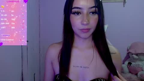 Snapshot of quee_tiana chatting on October 2, 5:17 am your princess online show from October 2, 5:17 am