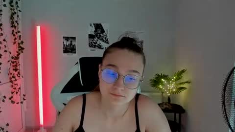 Amelie online show from July 14, 8:08 am