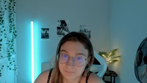 Amelie online show from July 13, 8:18 am