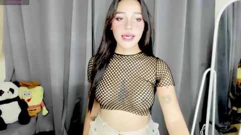 Snapshot of queen_avah chatting on December 2, 8:03 am Avah online show from December 2, 8:03 am