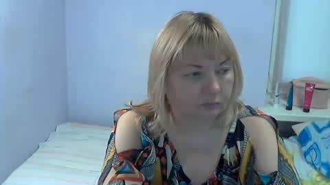 queen_jane8 online show from July 3, 7:35 am
