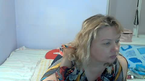 queen_jane8 online show from July 28, 6:20 pm