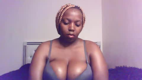 QUEEN online show from April 16, 4:12 am