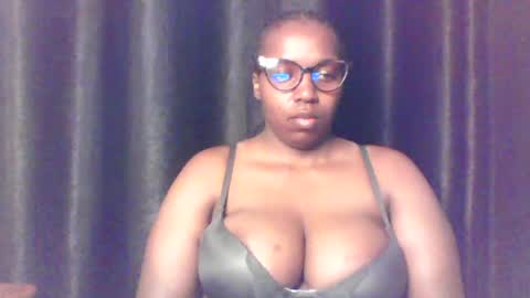 QUEEN online show from June 19, 12:00 pm