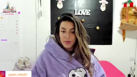 queen_natttyy online show from December 28, 3:47 am