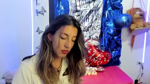 queen_natttyy online show from March 3, 4:15 pm