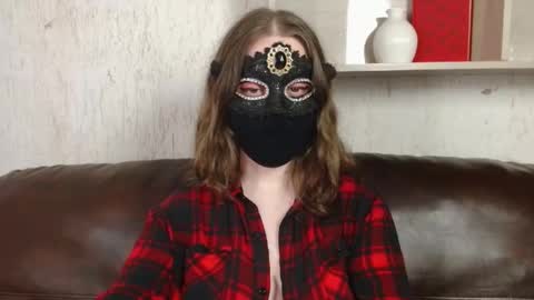 Nora online show from May 16, 11:03 pm