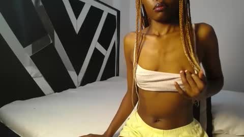 queen_sashavixen online show from April 24, 5:20 am