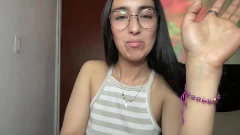 queenbyte_18 online show from April 25, 3:41 am